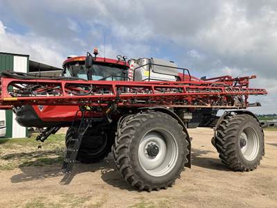 Case IH PATRIOT 4450 Self-Propelled Sprayer