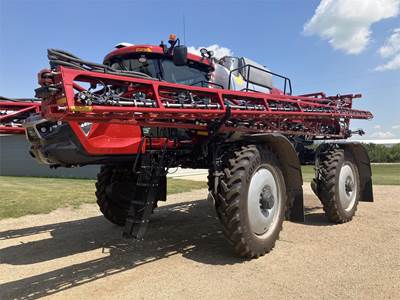 Case IH PATRIOT 4450 Self-Propelled Sprayer