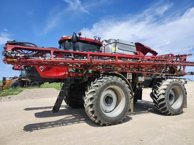 Case IH PATRIOT 4450 Self-Propelled Sprayer