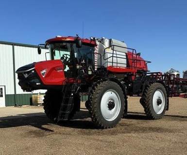 Case IH PATRIOT 4450 Self-Propelled Sprayer