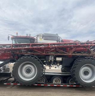 Case IH PATRIOT 4450 Self-Propelled Sprayer