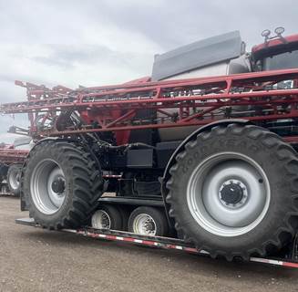 Case IH PATRIOT 4450 Self-Propelled Sprayer