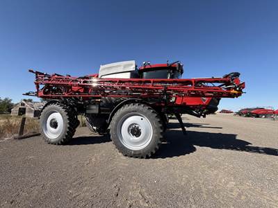 Case IH PATRIOT 4450 Self-Propelled Sprayer