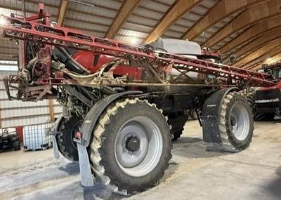 Case IH PATRIOT 4450 Self-Propelled Sprayer