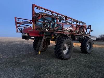 Case IH Patriot 3330 Self-Propelled Sprayer