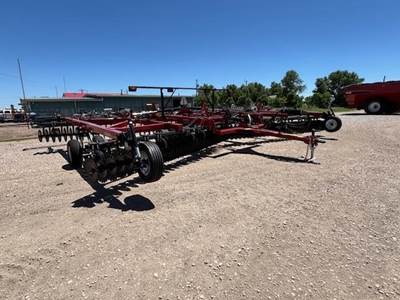 Case IH TRUE TANDEM 335 BARRACUDA Disk