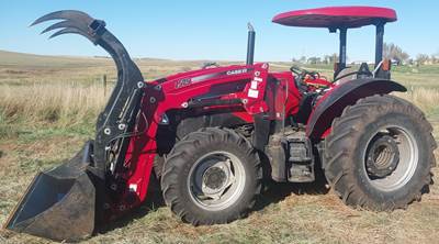 Case IH FARMALL 115A Tractor