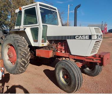 J.I. Case 2290 Tractor