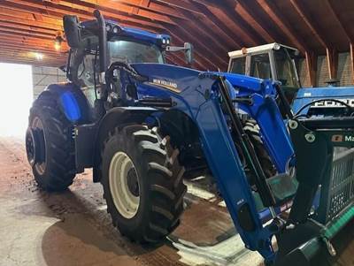 New Holland T7.210 SIDEWINDER II Tractor