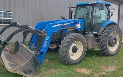 New Holland TS135A Tractor