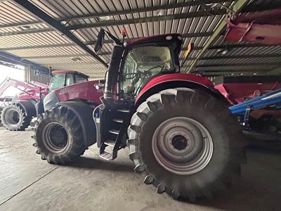 Case IH MAGNUM 250 CVX Tractor