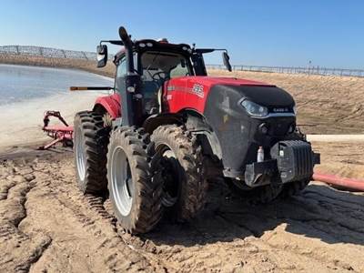 Case IH MAGNUM 295 Tractor