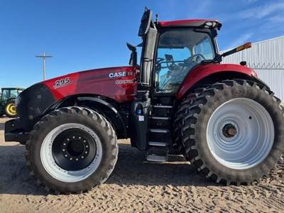 Case IH MAGNUM 295 Tractor