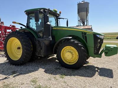 John Deere 8320R Tractor