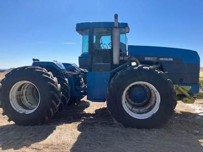 New Holland 9882 Tractor