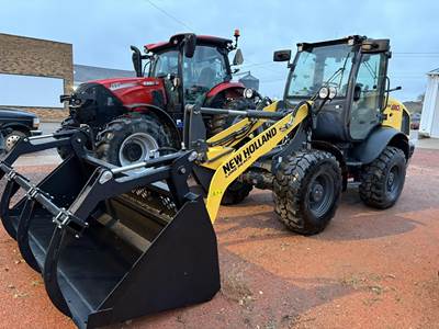 New Holland W80C Wheel Loader