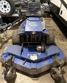 DEINES MAGNUM 2000 Zero Turn Mower