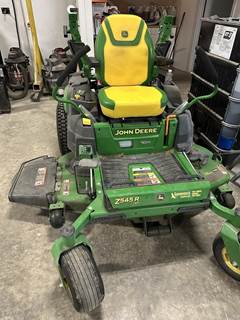 John Deere Z545R Zero Turn Mower