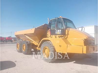 Caterpillar 725 Articulated Truck