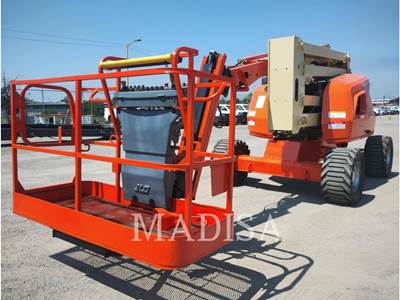 JLG 450AJ Boom Lift