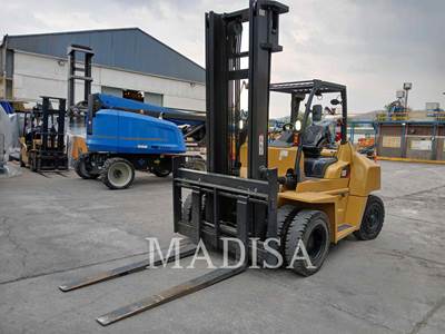 Caterpillar DP70NM-D Forklift