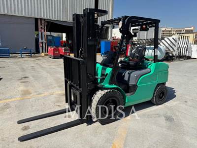 Caterpillar FG30N-LP Forklift