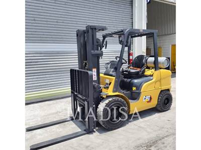 Caterpillar GP30N5 Forklift
