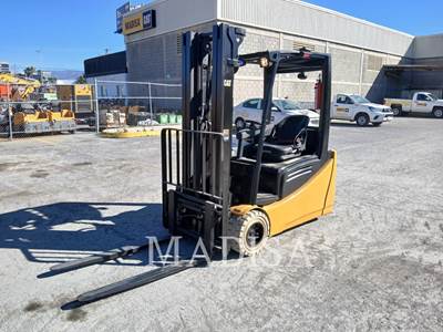 Caterpillar P019555 Forklift
