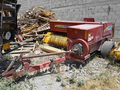 New Holland 5070 NW Harvester