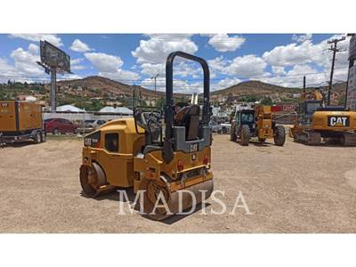 2014 Caterpillar CB24B Tandem Vibratory Roller Compactor For Sale ...