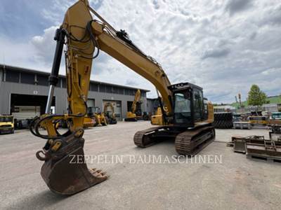 Caterpillar 323FL Excavator