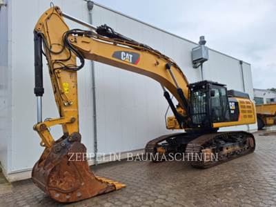 Caterpillar 352FL Excavator