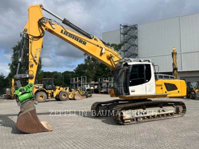 Liebherr R926 Excavator