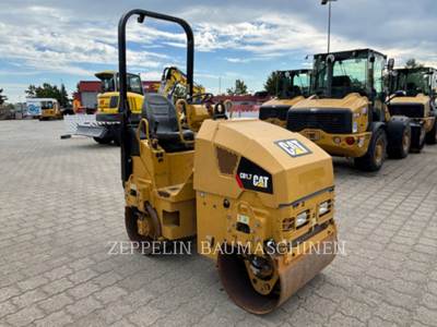 Caterpillar CB1.7 Tandem Vibratory Roller