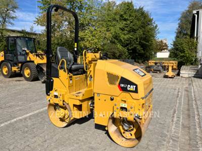 Caterpillar CB1.7 Tandem Vibratory Roller