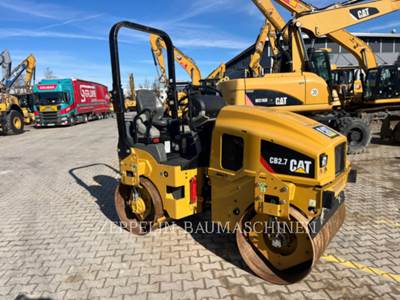 Caterpillar CB2.7 Smooth Drum Roller Compactor