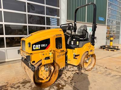 Caterpillar CB2.7 Smooth Drum Roller Compactor