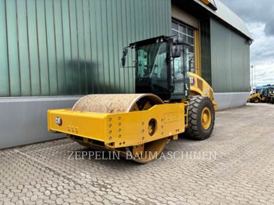 Caterpillar CS74B Smooth Drum Roller Compactor