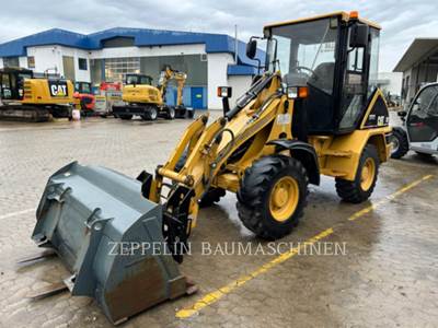 Caterpillar 902 Wheel Loader