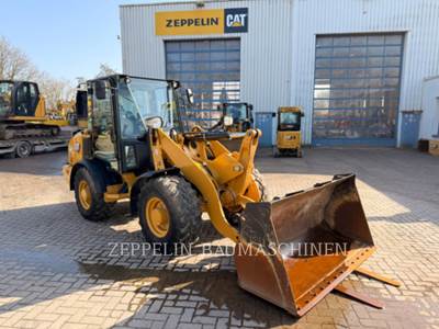 Caterpillar 906M Wheel Loader