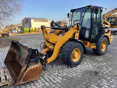 Caterpillar 906M Wheel Loader