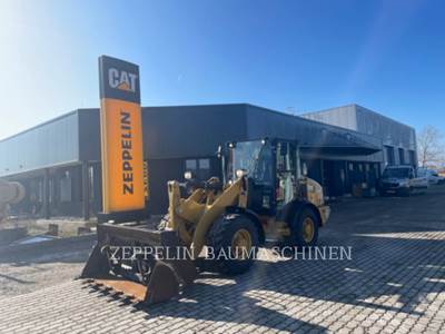 Caterpillar 906M Wheel Loader