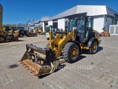 Caterpillar 906M Wheel Loader