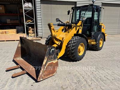 Caterpillar 906M Wheel Loader