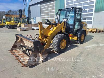 Caterpillar 906M Wheel Loader
