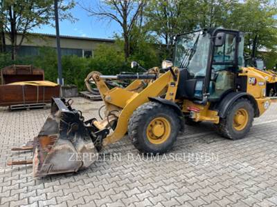 Caterpillar 906M Wheel Loader
