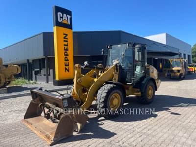Caterpillar 906M Large Wheel Loader