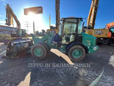 Caterpillar 906M Large Wheel Loader