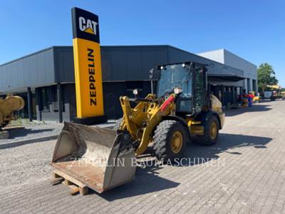 Caterpillar 907-14 Large Wheel Loader