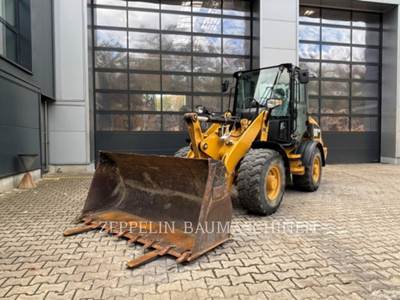 Caterpillar 907M Large Wheel Loader